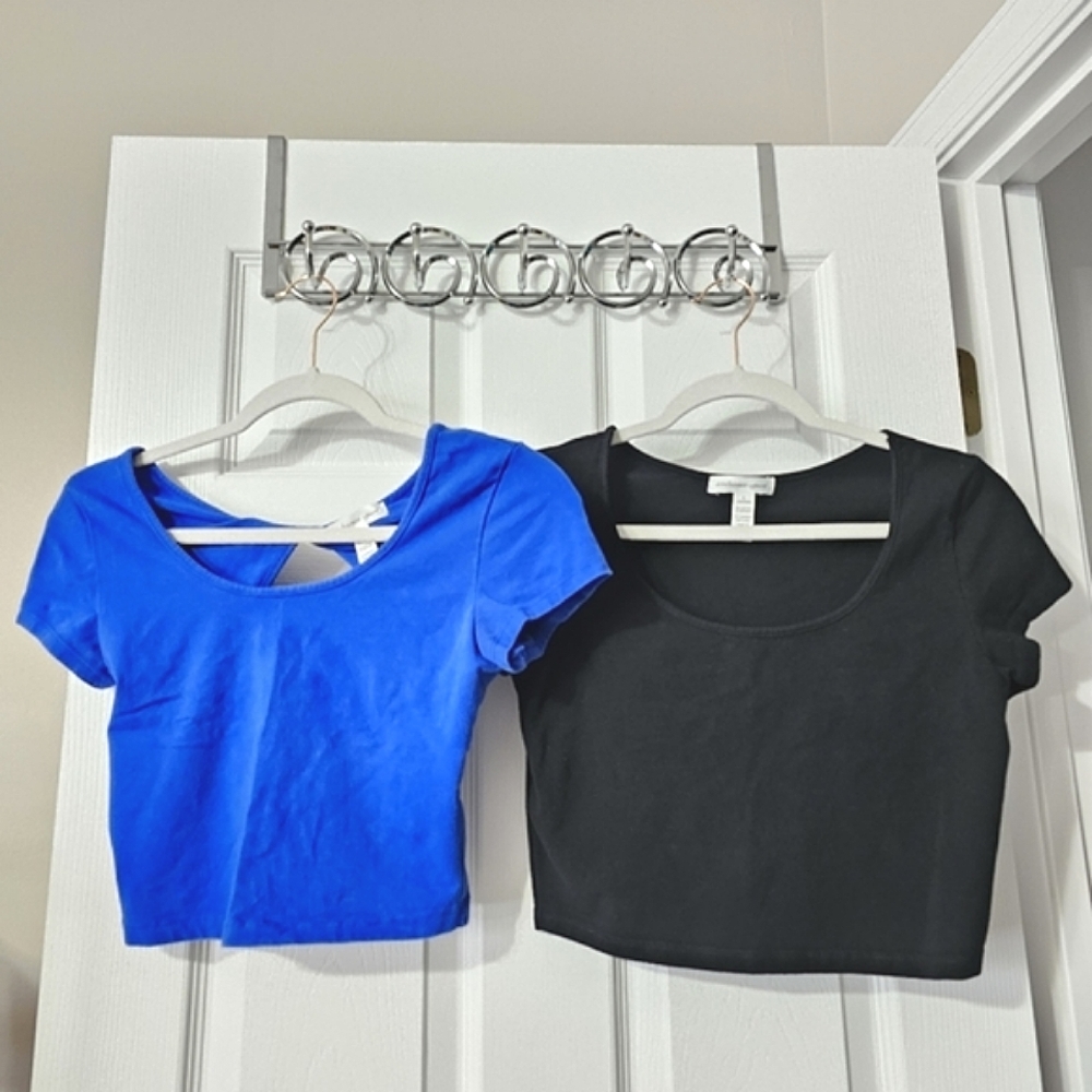 🖤💙 Ambiance Apparel Set of 2 Tee Shirt Crop Tops - Size L